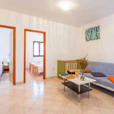 Tireli - Prc143 By Interhome * Porec